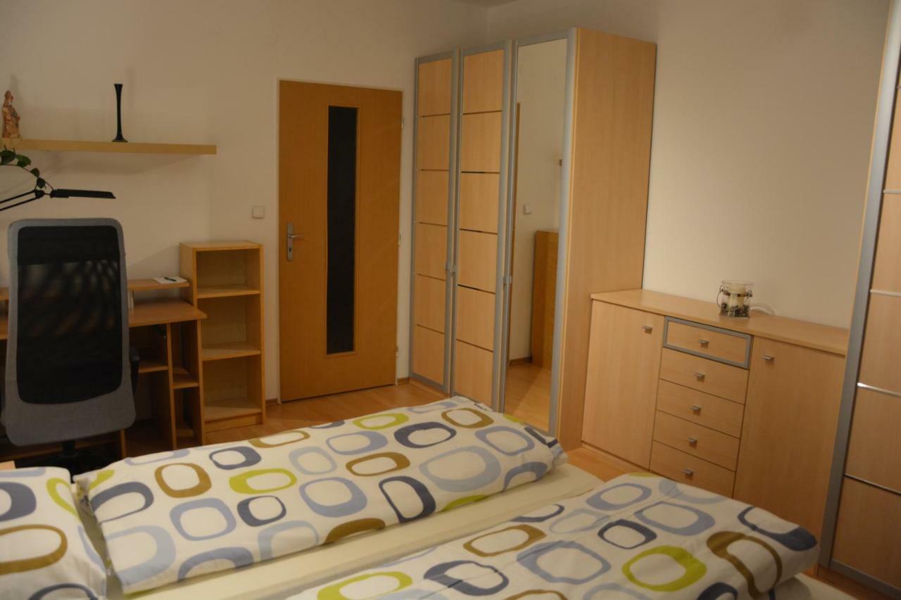 Apartman Zderadova 布尔诺 外观 照片