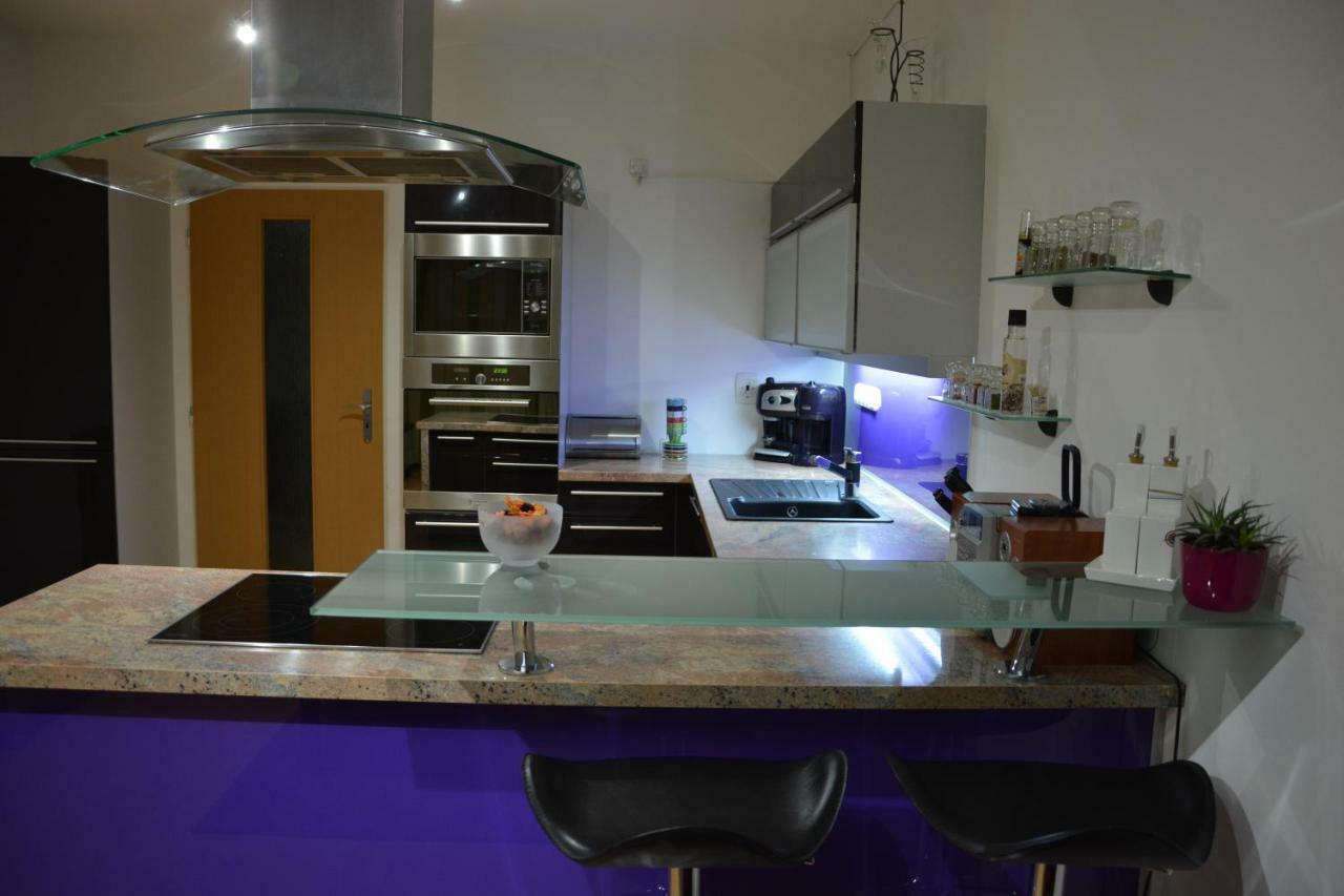 Apartman Zderadova 布尔诺 外观 照片
