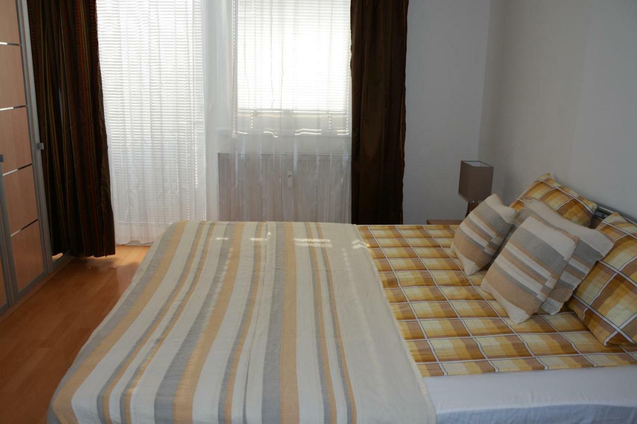 Apartman Zderadova 布尔诺 外观 照片